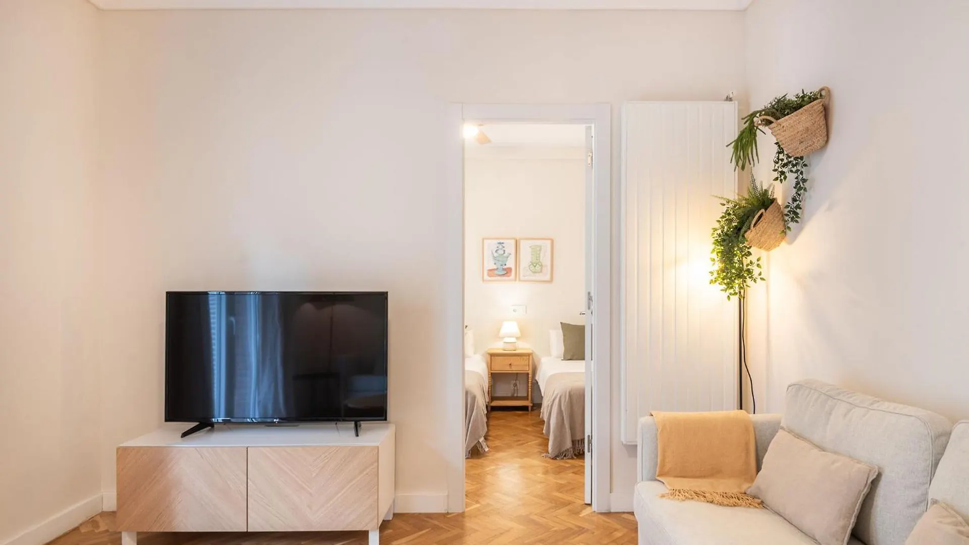 Warmth And Comfort In The Sought-After Eixample Barcelona Spain