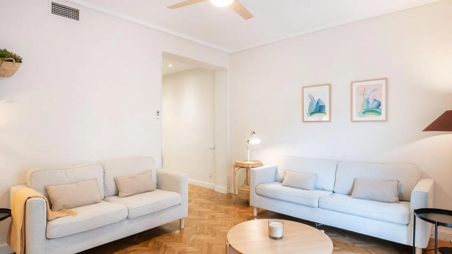 Warmth And Comfort In The Sought-After Eixample Barcelona Spain