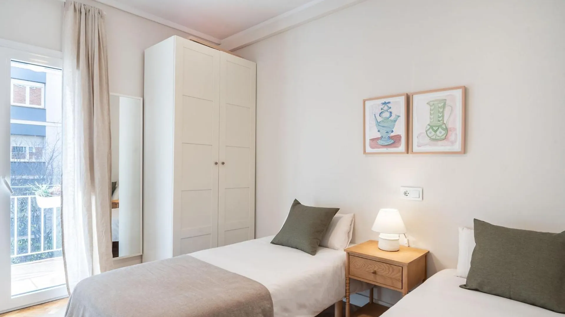 Warmth And Comfort In The Sought-After Eixample Barcelona 0*,  Spain