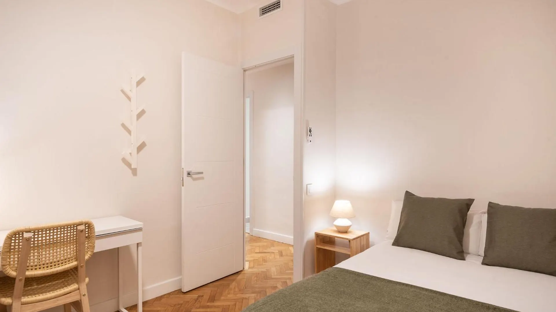 Warmth And Comfort In The Sought-After Eixample Barcelona 0*,  Spain